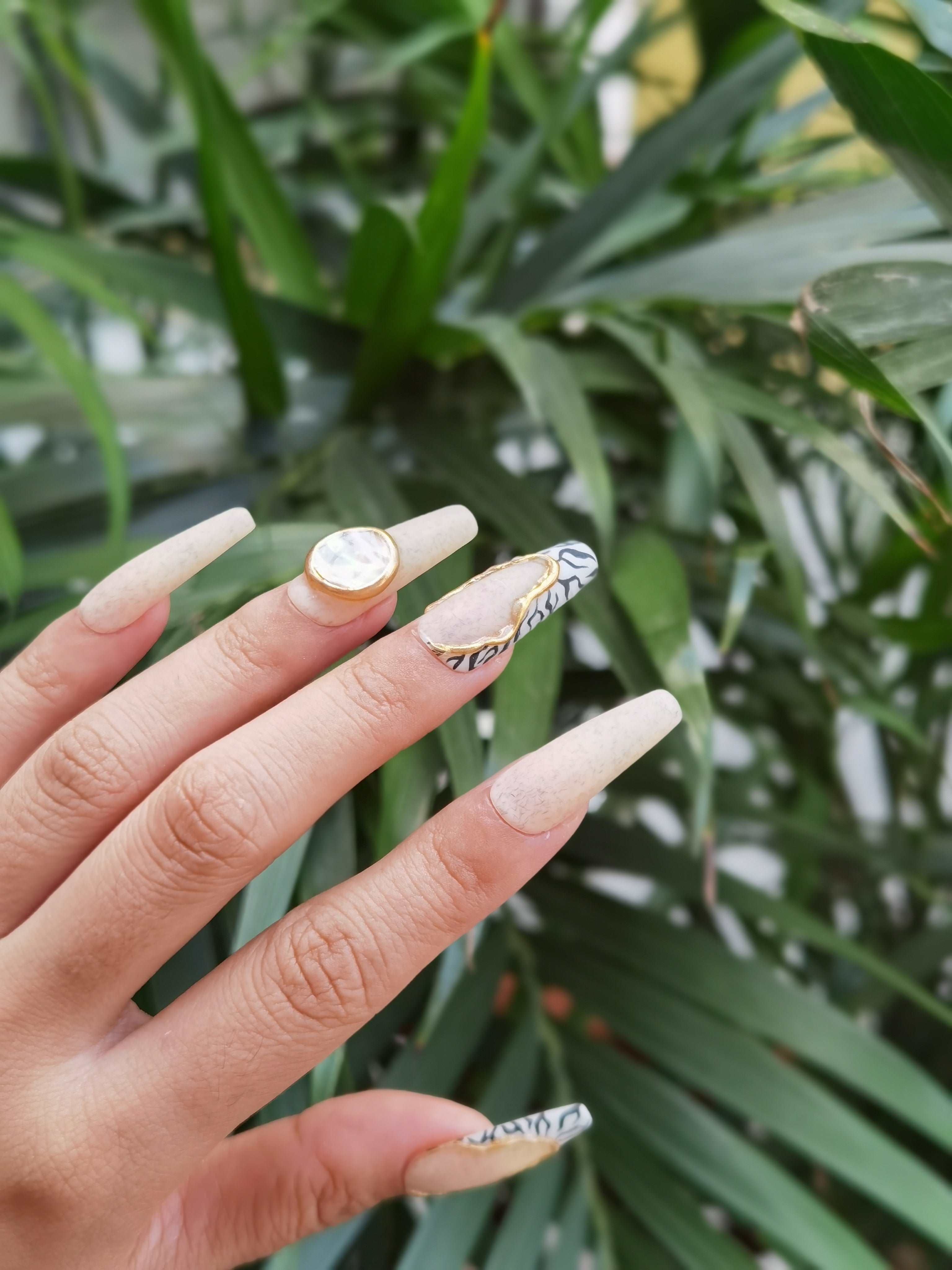 little amber nail & spa