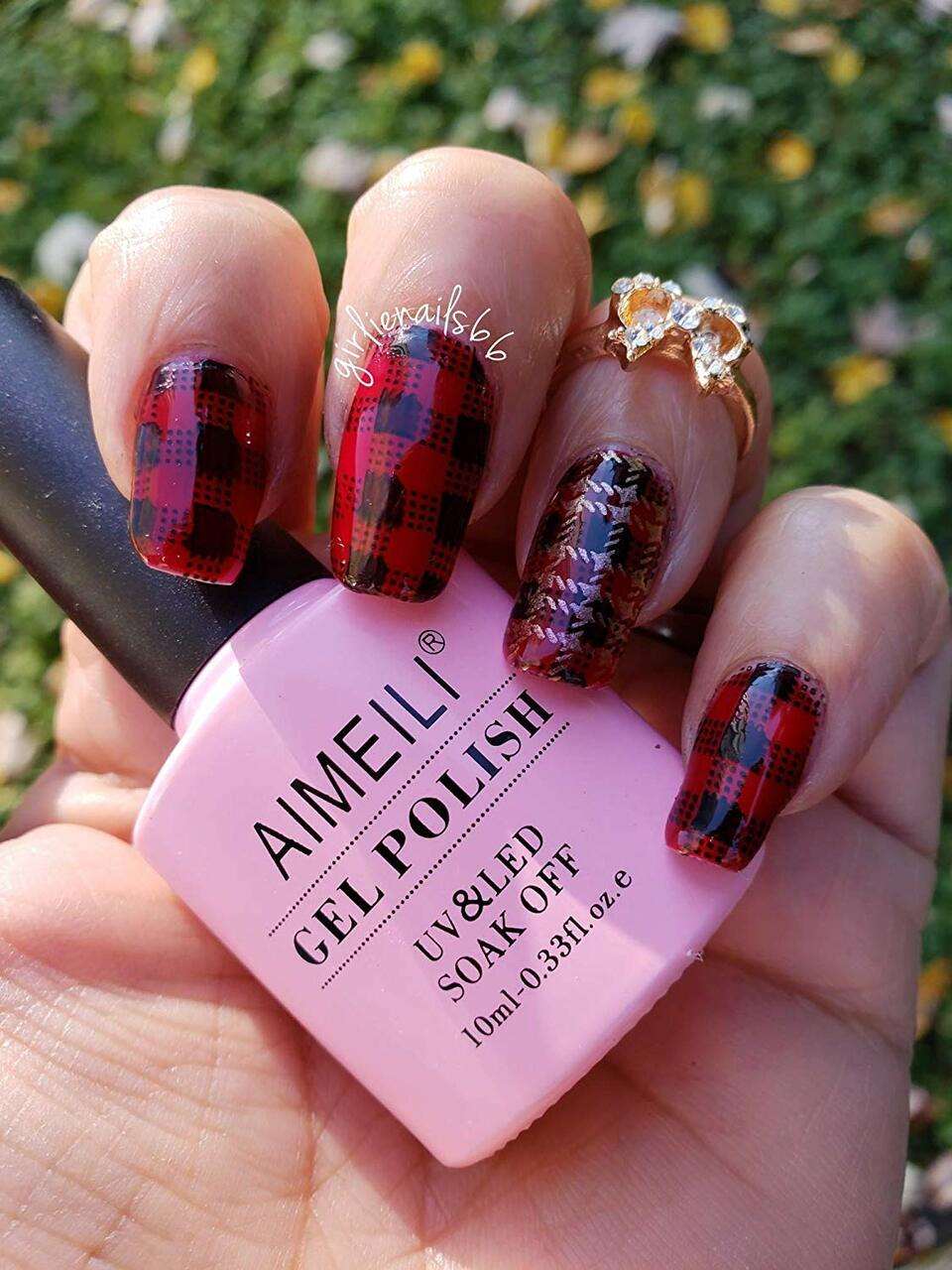 dark red nails