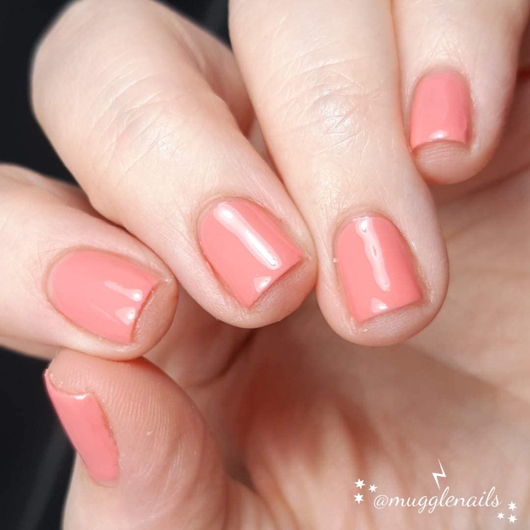 nails pink barbie