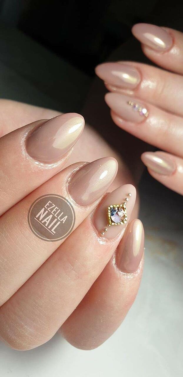 nude pink nail polish