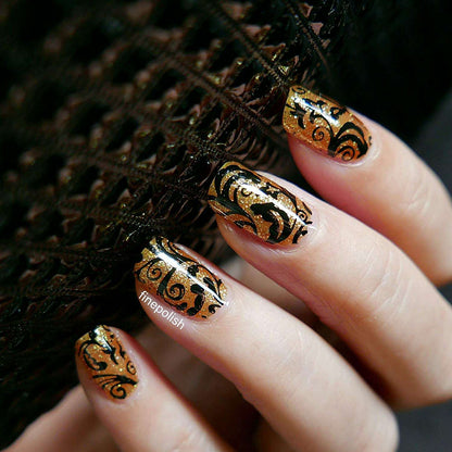 golden polished nails 