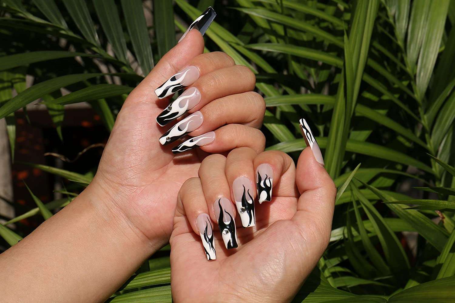 nail design black and white