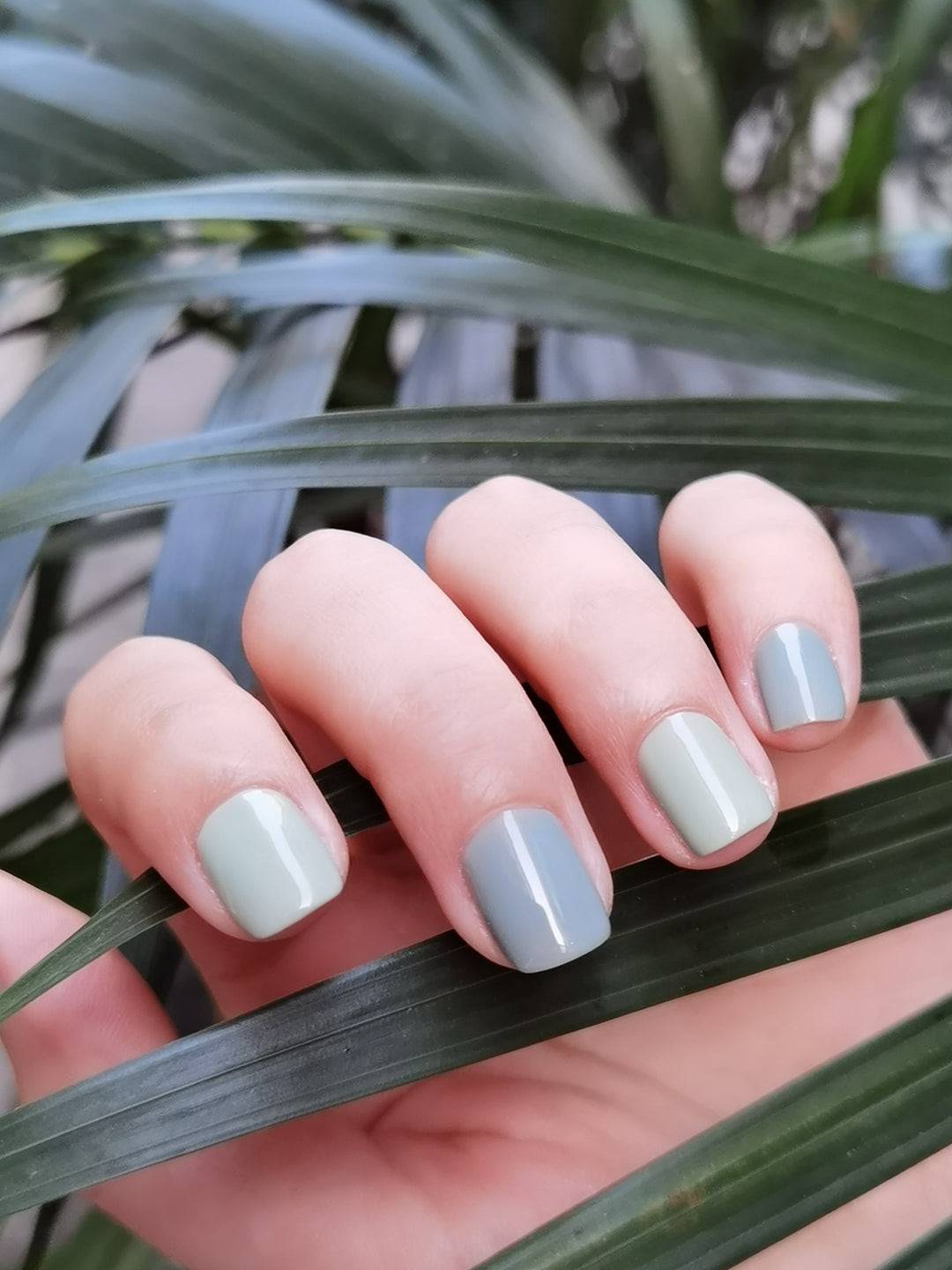 Much Better Medium Square Blue Glitter Press On Nails – RainyRoses