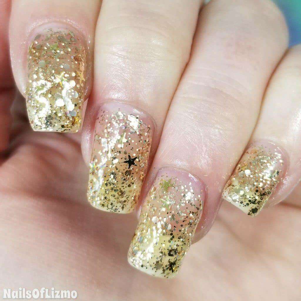 Ways to Incorporate Gold into Your Manicures
