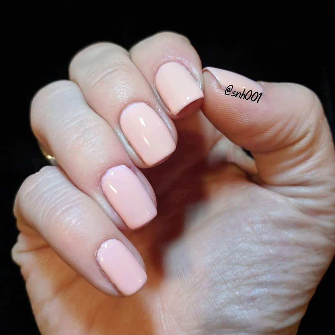 peachy nails