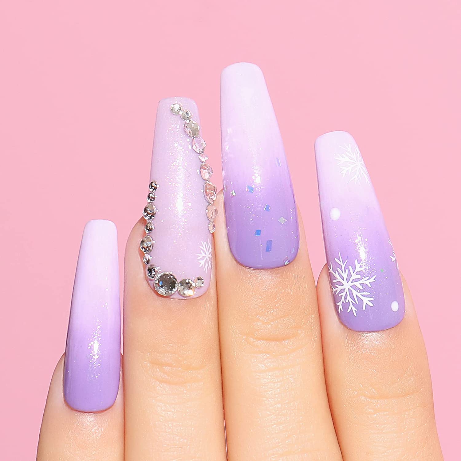 Female hand with light purple nail design - CLOSLER - CLOSLER